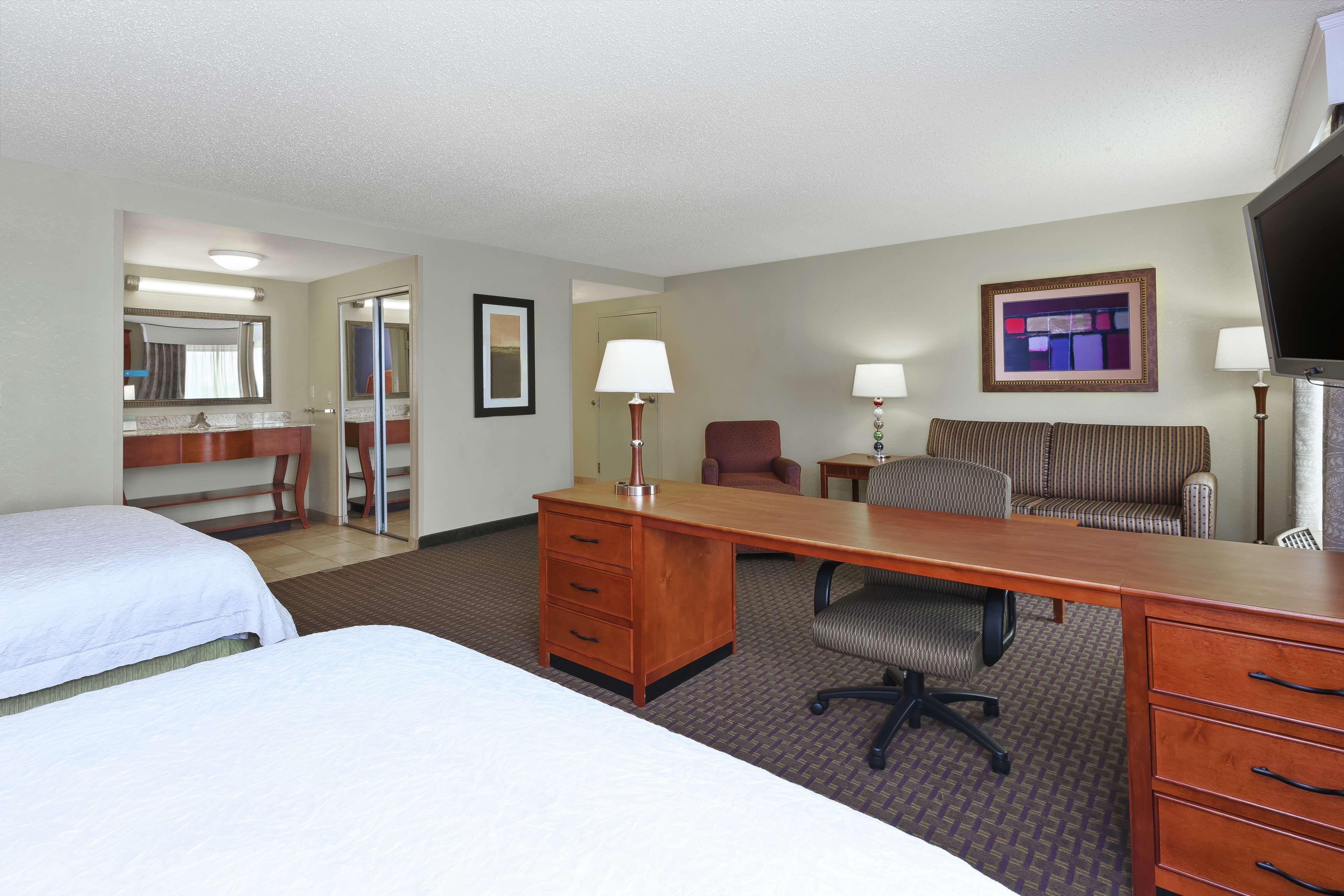 Hampton Inn & Suites Grand Rapids-Airport 28Th St Cascade Exterior foto