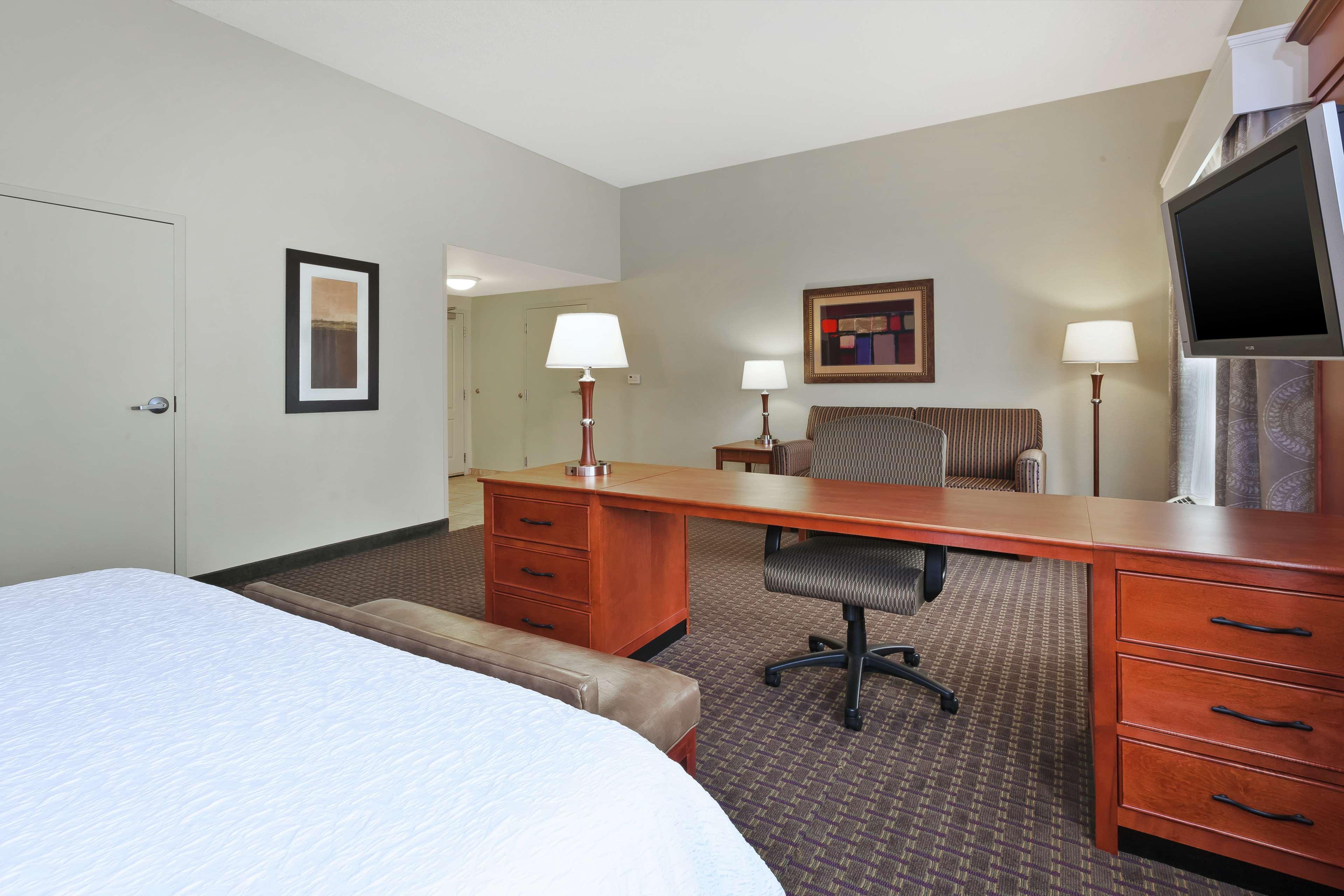 Hampton Inn & Suites Grand Rapids-Airport 28Th St Cascade Exterior foto